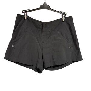 Athleta Costa Black Cargo Shorts Size 6